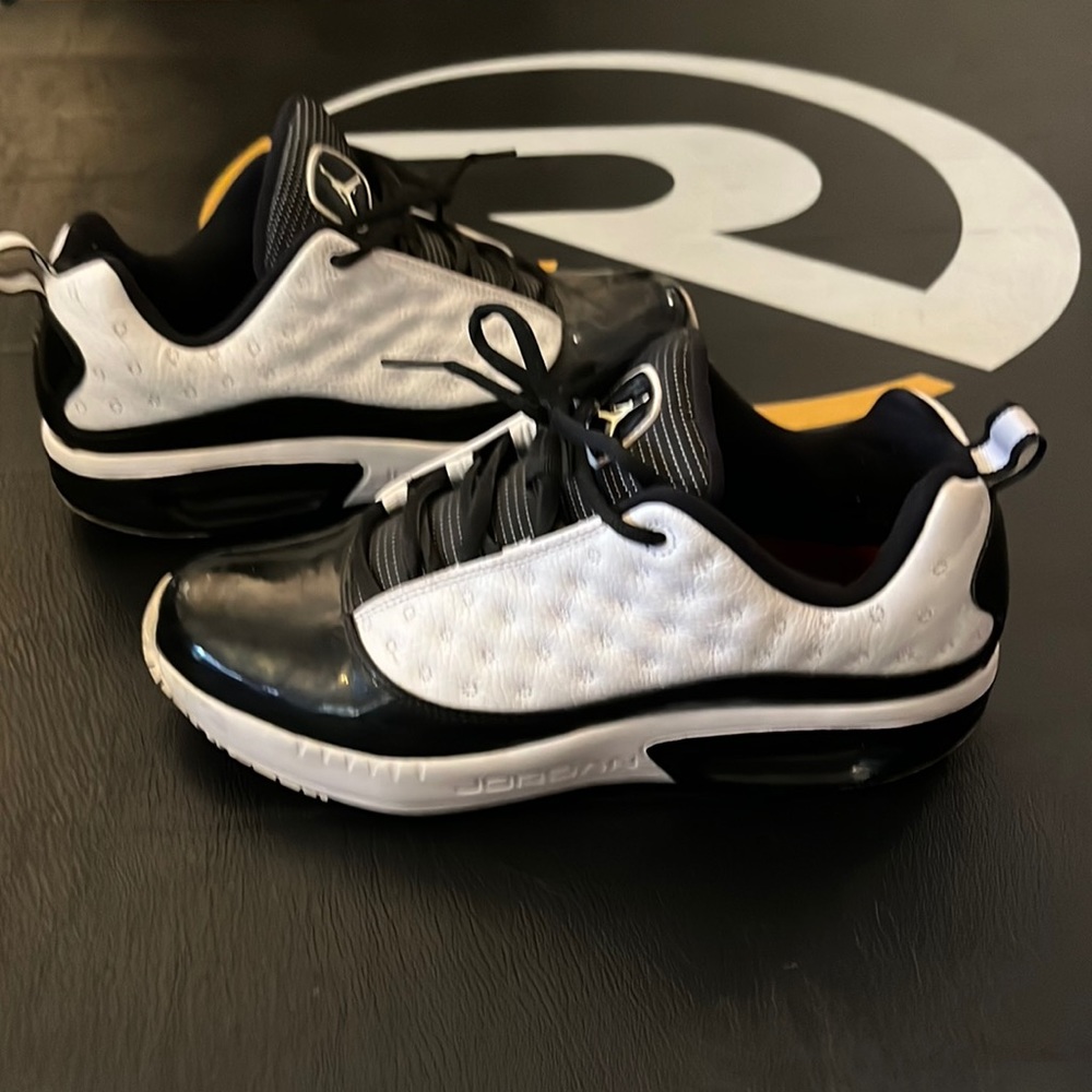 Nike Jordan CMFT Air 13 size 8